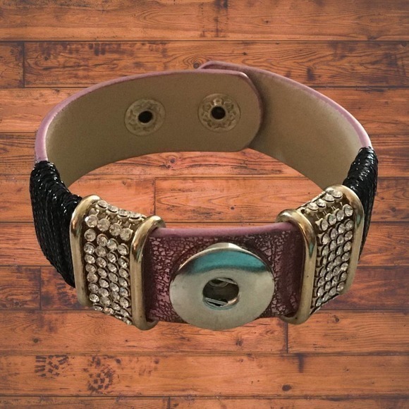 Light Pink Snap Button Bracelet